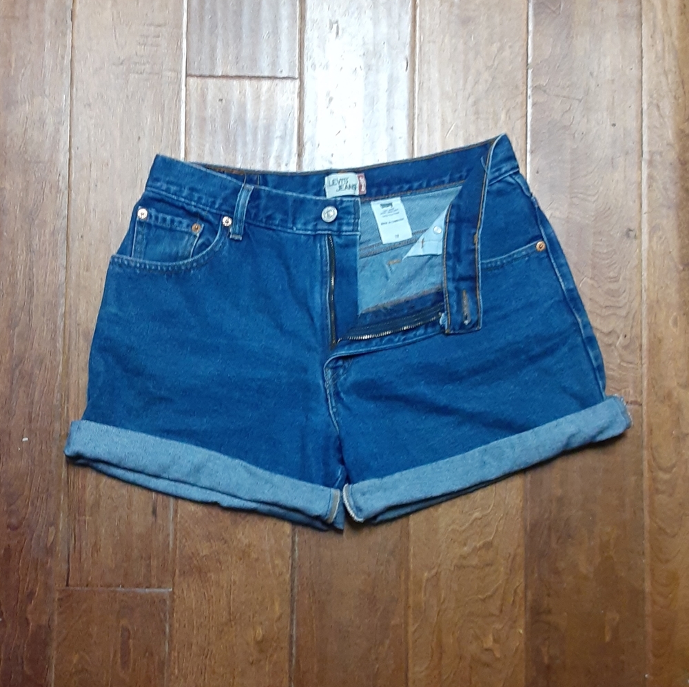 Levi jean shorts